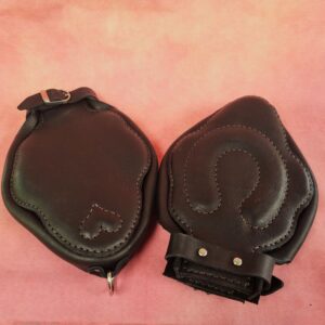 Petplay Horseshoe Mittens