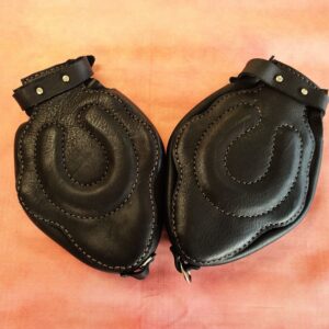 Petplay Horseshoe Mittens