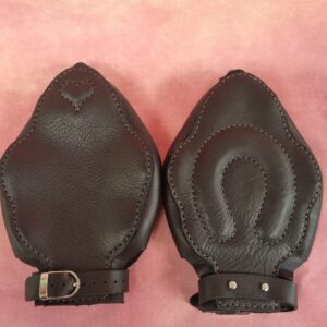 Petplay Horseshoe Mittens